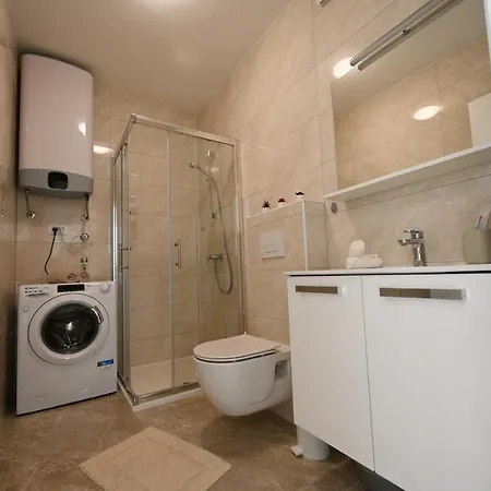 Apartmán Lovre - Sea View And Private Parking *